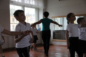 Поздравляем тех, кто сеет доброе и вечное, с профессиональным праздником