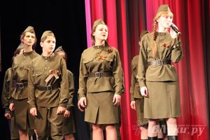 Праздничный вечер, посвященный 70-летию Победы в Великой Отечественной войне 1941-1945 годов прошел в Великих Луках (фото)