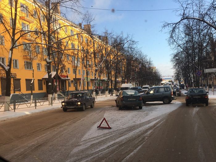 ДТП на проспекте Ленина (ФОТО)