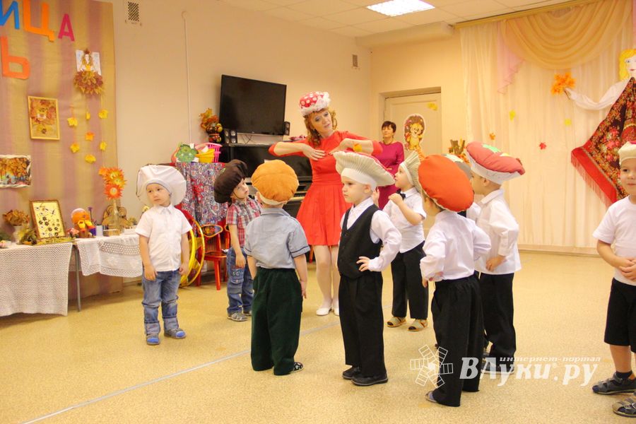 В детском саду №16 прошёл осенний утренник (ФОТО)