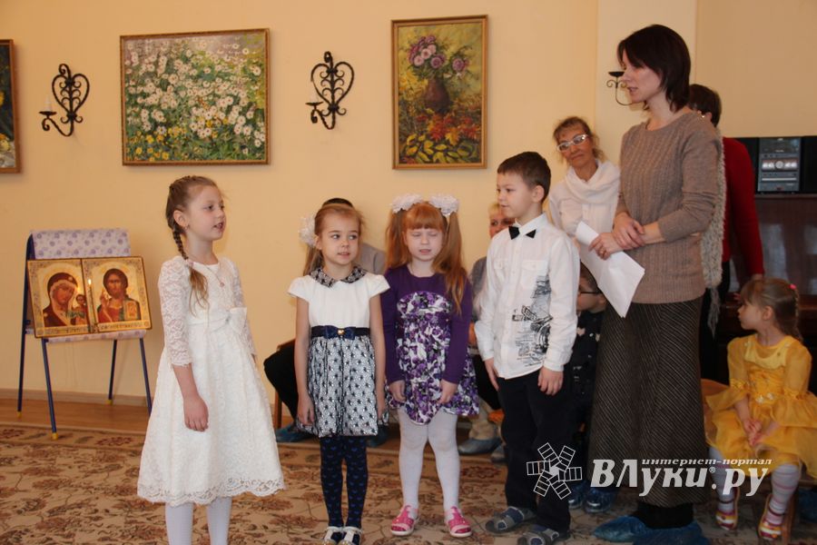 «Красота Божьего мира» в рисунках дошколят Великих Лук (ФОТО)