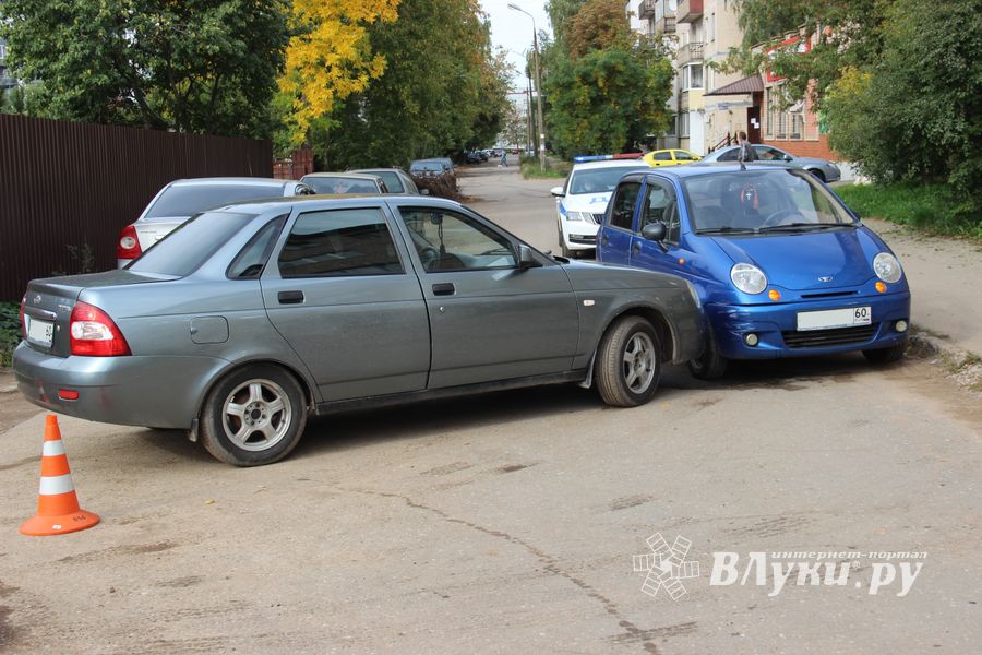 ДТП произошло в Великих Луках (ФОТО)