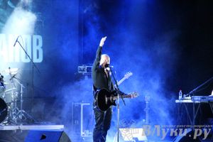 В Великих Луках состоялся концерт Дениса Майданова