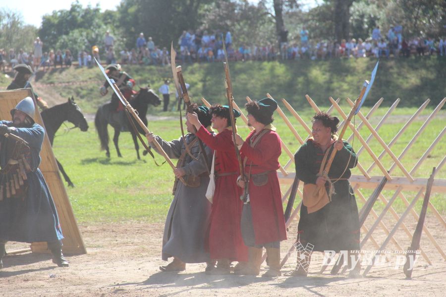 Великолукская Крепость соединила прошлое и настоящее (ФОТО)