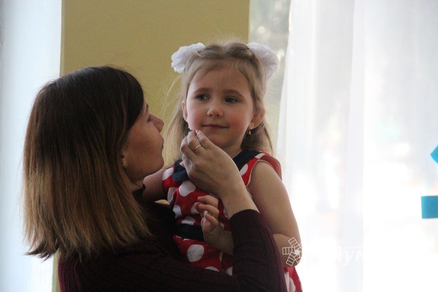 Малыши сада №1 поздравили мам и бабушек с 8 марта