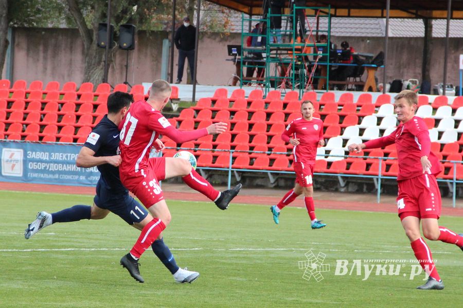 «Луки-Энергия» уступила «Ленинградцу» в домашнем матче (ФОТО)