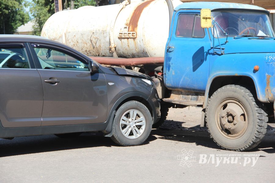 ДТП на перекрёстке Сибирцева/Р.Люксембург (ФОТО)