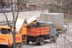 В Великих Луках на Гагарина замечена новая машина для уборки