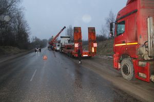 В районе деревни Булынино перевернулась бетономешалка (ФОТО)
