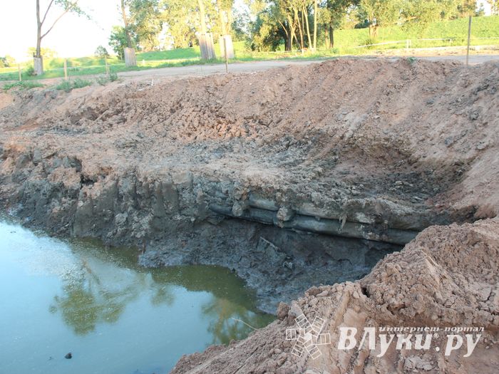 Реконструкция Великолукской крепости продолжается (ФОТО)