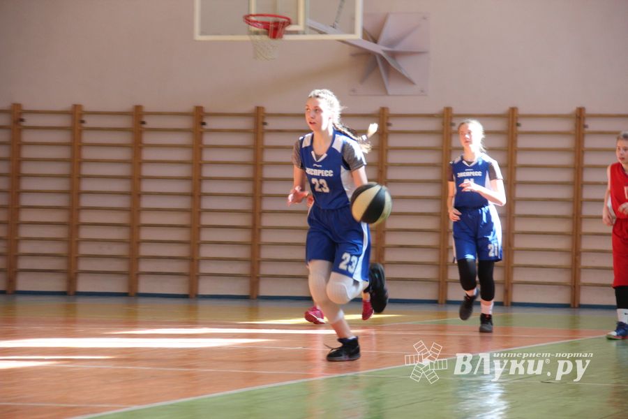 Великолучанки стали победителями областной Спартакиады по баскетболу (ФОТО)