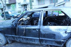 В Великих Луках сгорел очередной автомобиль