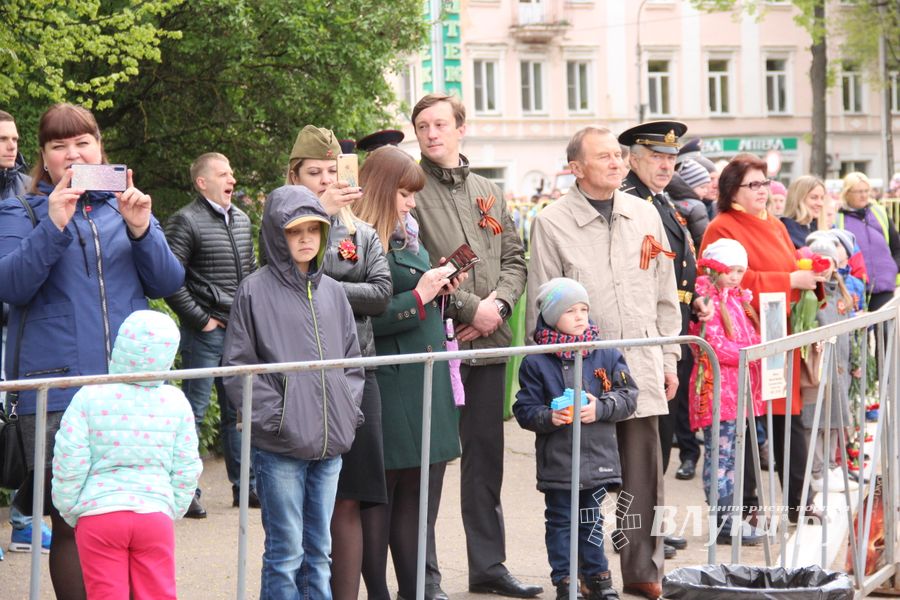 В Великих Луках отмечают День Победы (ФОТО)