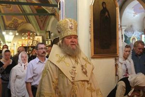 Епископ Сергий (Булатников) возглавил Божественную литургию в Казанском храме города Великие Луки (ФОТО)