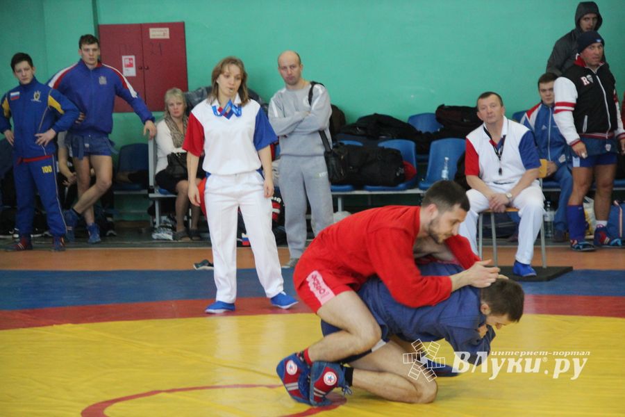 В Великих Луках - время жарких схваток (16+) (ФОТО)