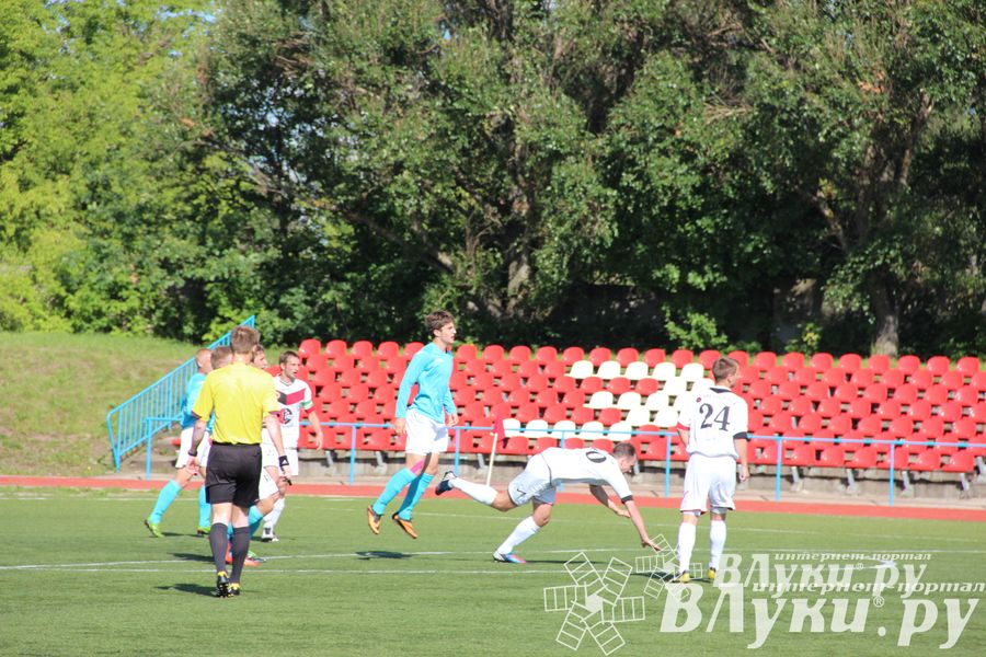 В Великих Луках состоялся матч «Луки-Энергия» — «Звезда» (Санкт-Петербург)