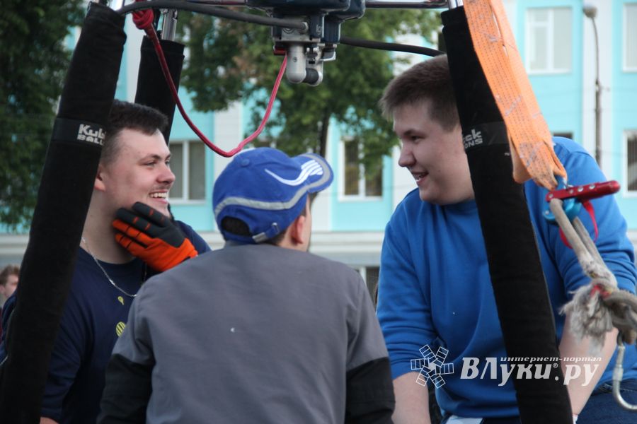 22-я Международная встреча воздухоплавателей завершилась традиционным ночным свечением аэростатов (ФОТО)