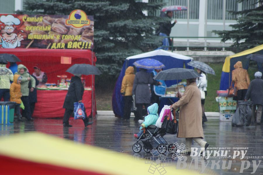 ​Универсальная торговая ярмарка «Осень – 2014» состоялась  в Великих Луках