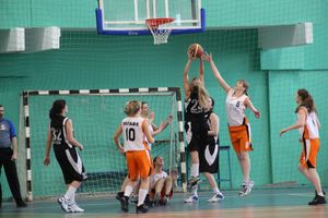 Баскетболистки ВГЛАФК стали чемпионками города