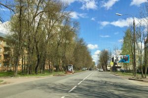 В Великих Луках убирают проспект Гагарина (ФОТО)