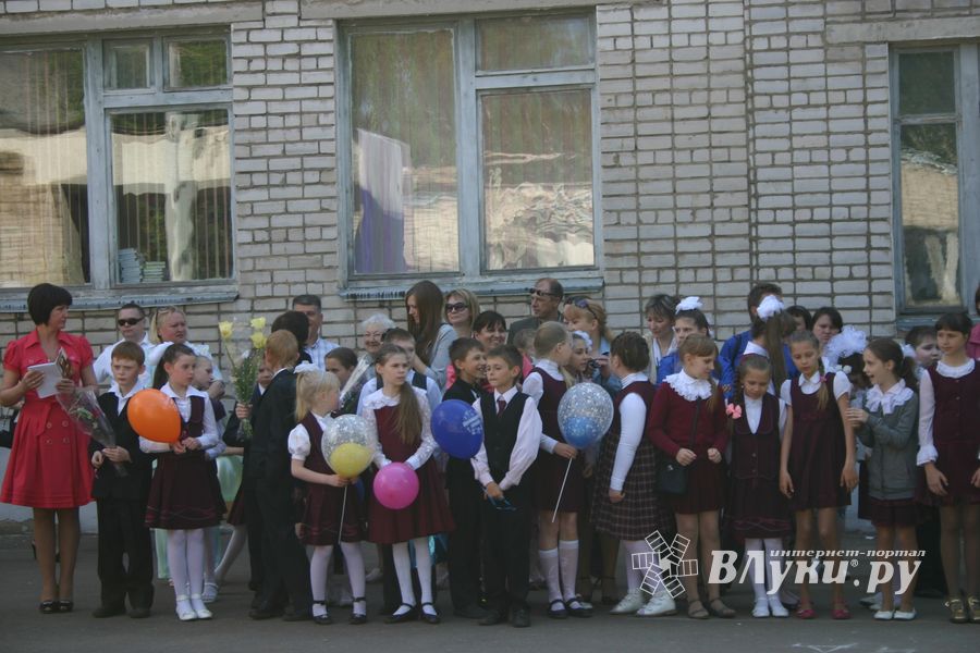 Сегодня в городе проходят последние звонки