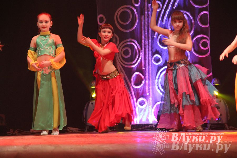  В ДК им. Ленина состоялся отчетный концерт студии восточного танца «Восточные сладости» (фото)