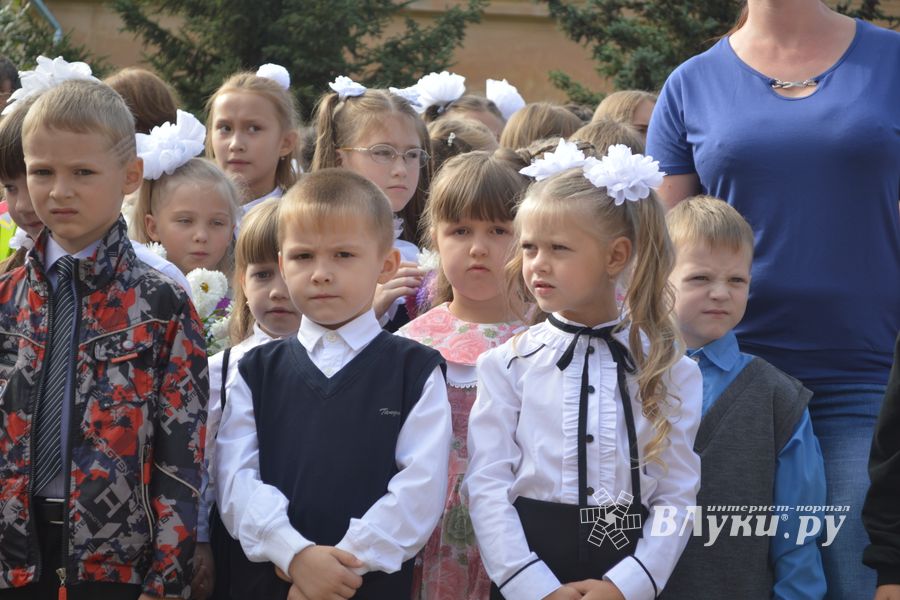 День знаний в Великих Луках (ФОТО)