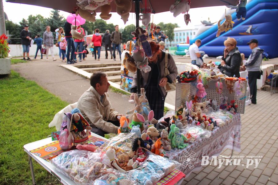 «Куклоград» и «Город мастеров» на праздновании Дня города Великие Луки (ФОТО)