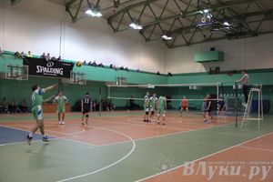 Сборная Великолукского района стала обладателем Кубка города по волейболу (фото)