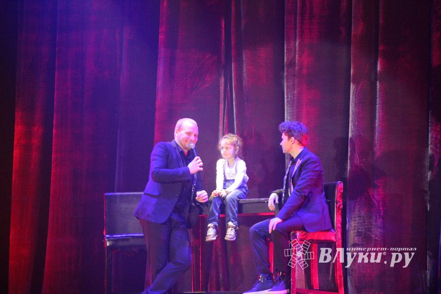 Состоялся концерт братьев Сафроновых «Империя иллюзий» (фото)