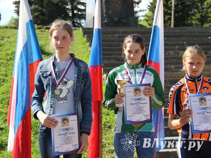 В Великих Луках чествовали лучших велосипедистов (ФОТО)