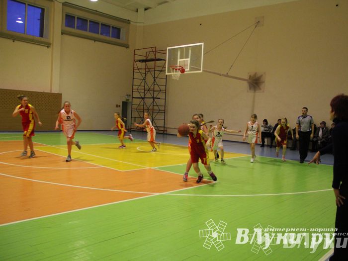 Великолукские баскетболисты стали победителями междугородних соревнований по баскетболу