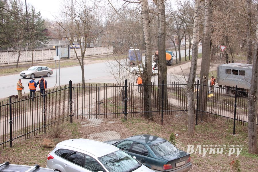Фотофакт: на ул. Вокзальной в Великих Луках начинается капитальный ремонт  (ФОТО)
