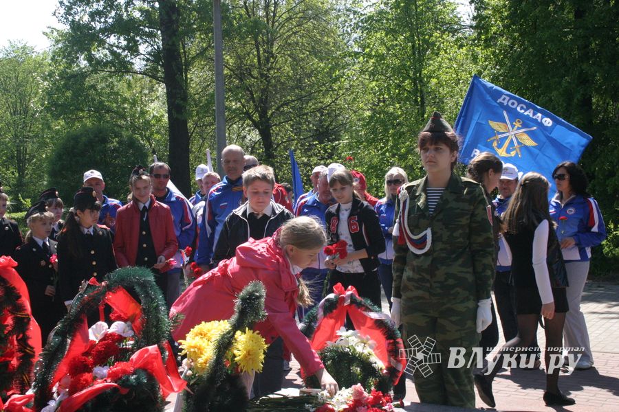 Члены Международного автопробега прибыли в Великие Луки 