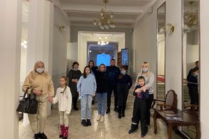 Участники фотоконкурса «Ми-ми-мишки» посетили экскурсию «Тайны закулисья» (ФОТО)