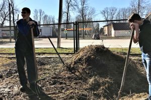 Студенты Великолукского политехнического колледжа вышли с вилами (ФОТО)