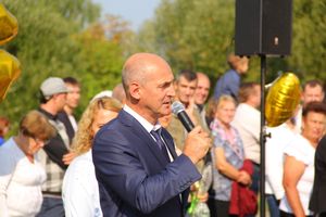 1 сентября в школах Великих Лук прошли Торжественные линейки (ФОТО)