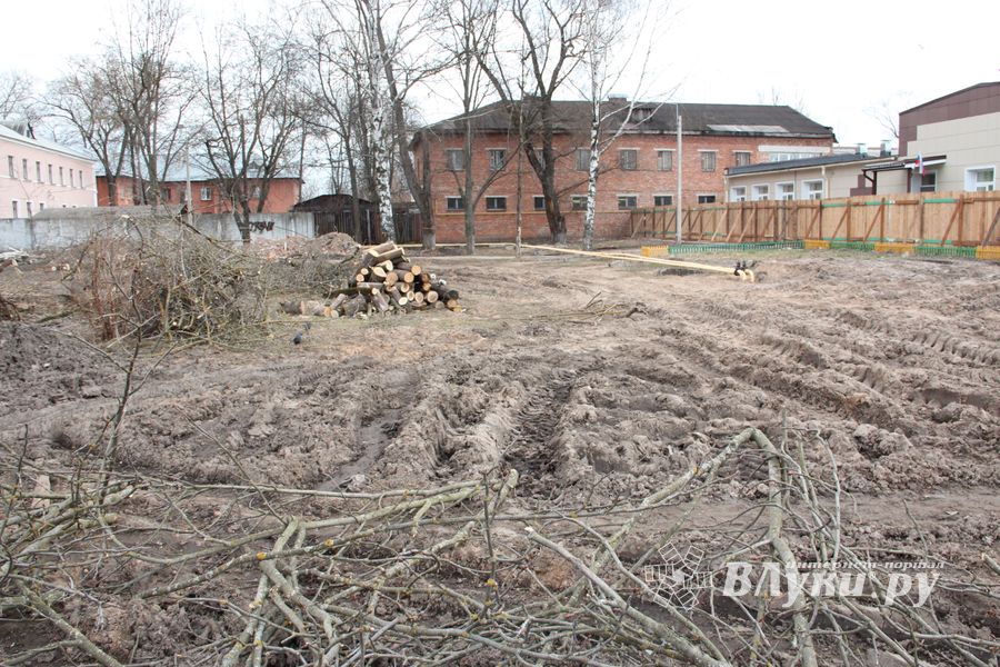 Строительство новой школы в Великих Луках — все идет по плану (ФОТО)