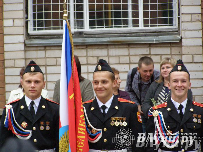 Школы города отметили 1 сентября (фото)