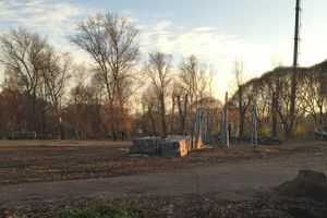 В Великих Луках на о. Дятлинка продолжаются ремонтные работы (фото)