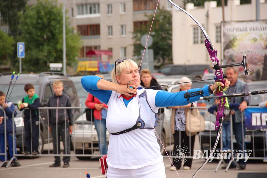 В Великих Луках проходит Чемпионат России по стрельбе из лука (ФОТО)