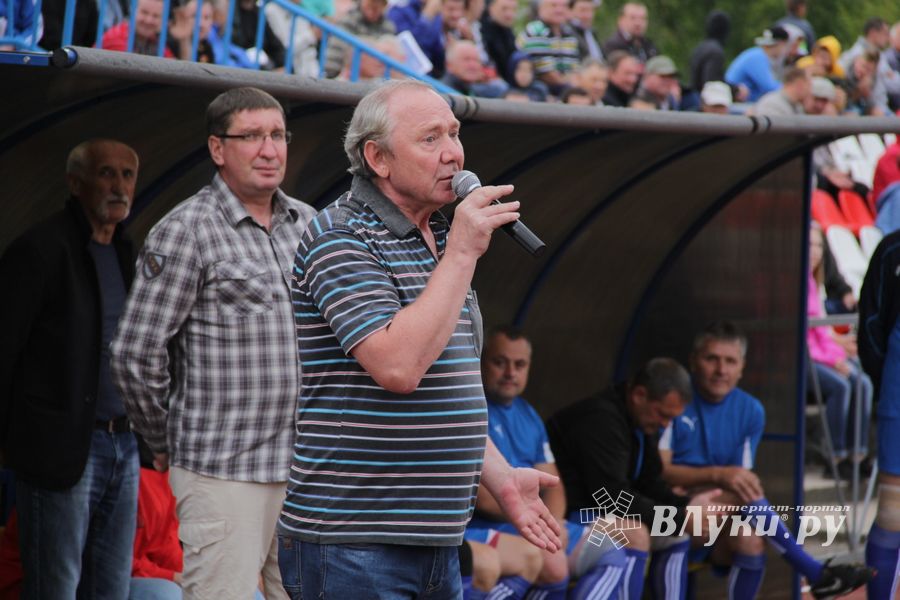 Матч ветеранов ФК «Спартак» и ветеранов великолукского футбола на «Экспрессе» (ФОТО)