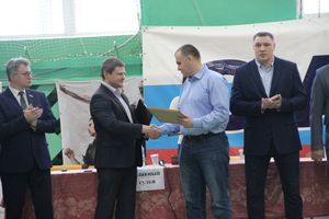 В Великих Луках - время жарких схваток