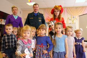 Воспитанники детского сада «Берёзка» встретились с сотрудником МЧС (ФОТО)