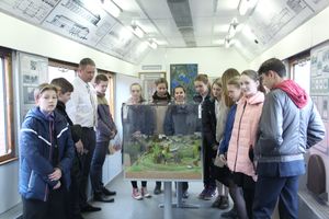 Информационный поезд Октябрьской железной дороги прибыл в Великие Луки