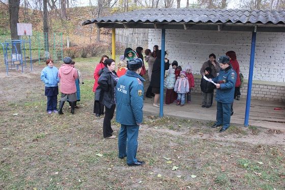 В здании службы социальной реабилитации несовершеннолетних прошла учебная эвакуация (ФОТО)