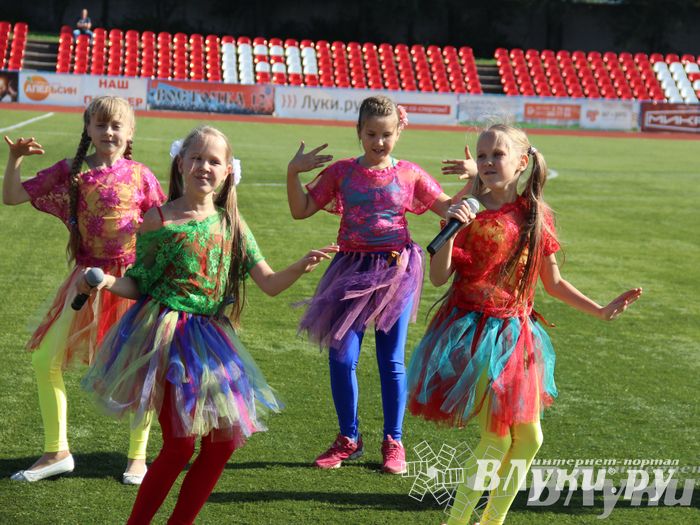 В Великих Луках завершился открытый турнир по футболу памяти М. Ф. Хренова (фото)