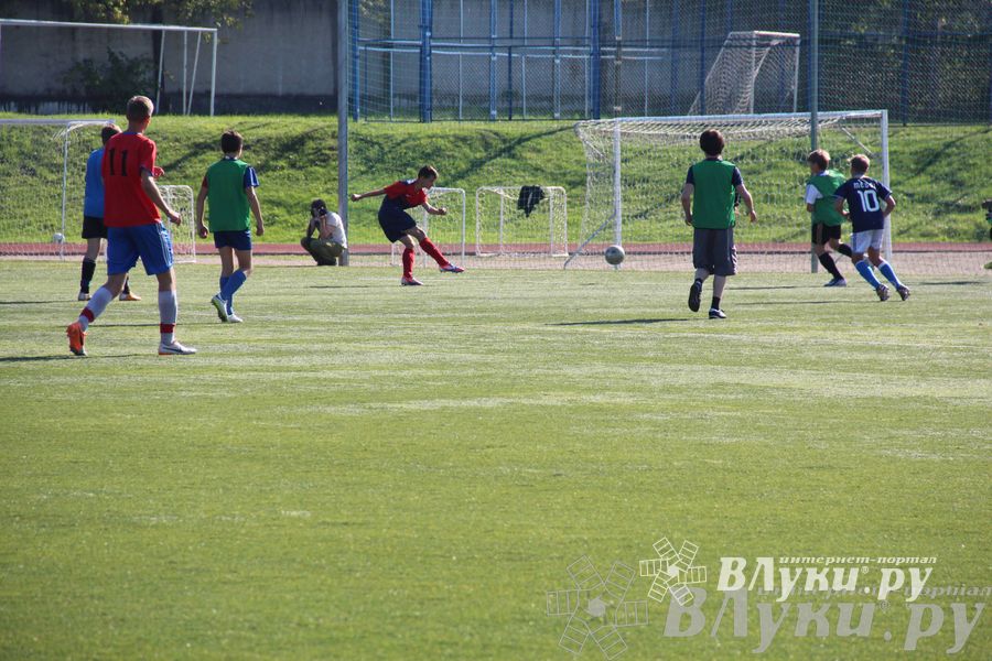 В Великих Луках завершился открытый турнир по футболу памяти М. Ф. Хренова (фото)
