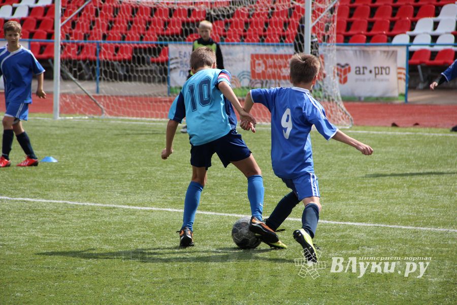 «Кожаный мяч» в Великих Луках