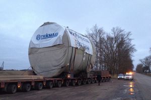 Автопоезд с грузом для Белорусской АЭС начал движение в сторону Великих Лук (ФОТО)